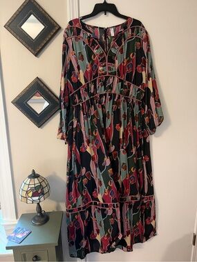 Blooming Women’s Floral V-Neck Long Sleeve Midi Dress - Multi